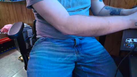 Snapshot of ginguy chatting on January 19, 7:04 am Ginguy online show from January 19, 7:04 am