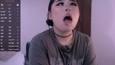 ginmeowuwu online show from October 27, 4:55 pm