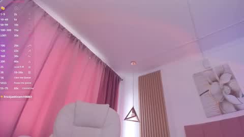 Kendall online show from February 20, 5:18 pm