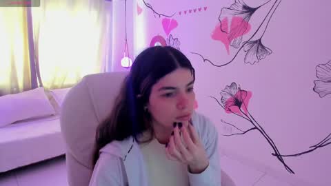 Kendall online show from May 3, 1:17 pm