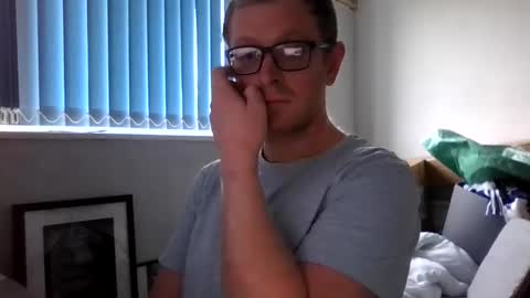 Snapshot of ginwood chatting on March 17, 9:34 am ginwood online show from March 17, 9:34 am