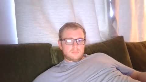 Snapshot of ginwood chatting on March 28, 5:45 pm ginwood online show from March 28, 5:45 pm