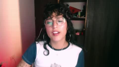 Snapshot of giny_bean chatting on June 4, 5:57 am giny_bean online show from June 4, 5:57 am