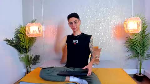 Gio Carangi online show from February 4, 3:01 am