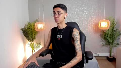 Gio Carangi online show from April 2, 3:26 am