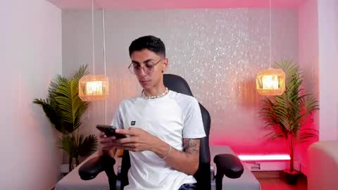 Gio Carangi online show from April 3, 3:37 am