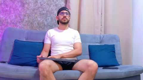 Gio online show from September 8, 7:24 pm
