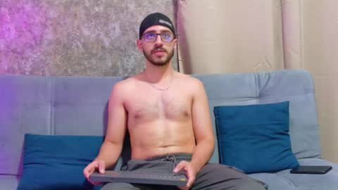 Gio online show from September 17, 10:00 pm