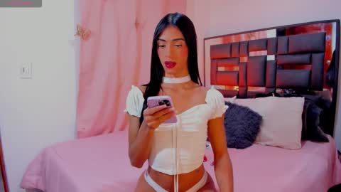 gio_gray online show from November 4, 10:47 am