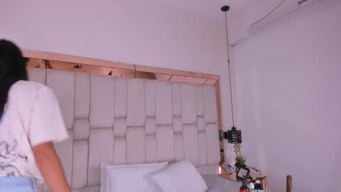 gio_gray online show from May 13, 10:01 am