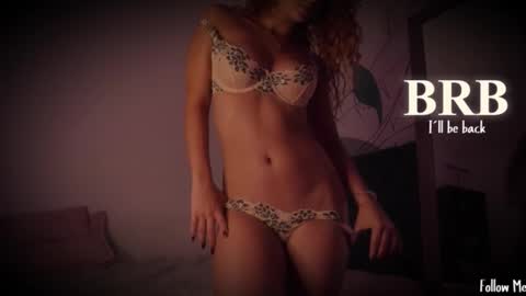 Snapshot of gio_palacios chatting on February 25, 12:15 pm Gio online show from February 25, 12:15 pm