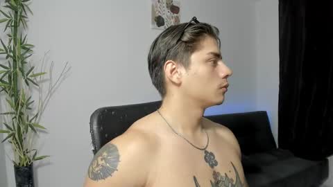 Snapshot of gio_russo chatting on December 19, 7:07 am GioRusso online show from December 19, 7:07 am