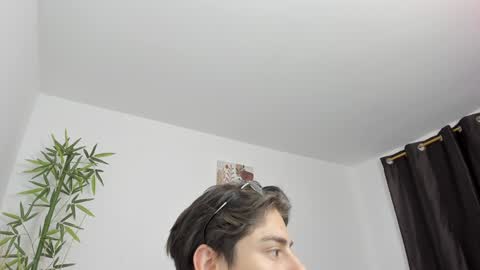 Snapshot of gio_russo chatting on January 8, 11:19 pm GioRusso online show from January 8, 11:19 pm