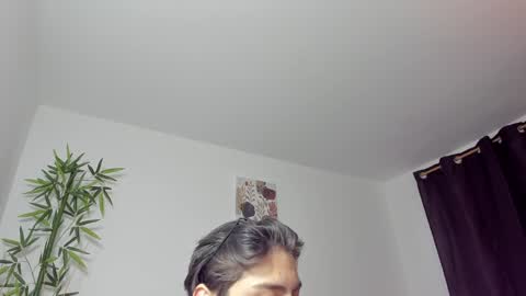 Snapshot of gio_russo chatting on January 12, 7:21 pm GioRusso online show from January 12, 7:21 pm