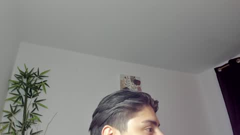 Snapshot of gio_russo chatting on January 28, 1:39 am GioRusso online show from January 28, 1:39 am