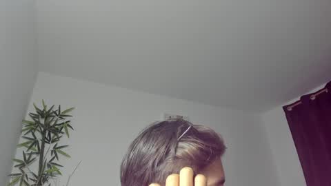 Snapshot of gio_russo chatting on January 29, 4:52 pm GioRusso online show from January 29, 4:52 pm