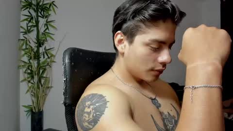 Snapshot of gio_russo chatting on February 14, 5:25 pm GioRusso online show from February 14, 5:25 pm