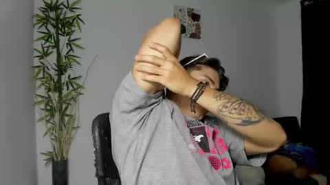 Snapshot of gio_russo chatting on March 5, 6:23 pm GioRusso online show from March 5, 6:23 pm