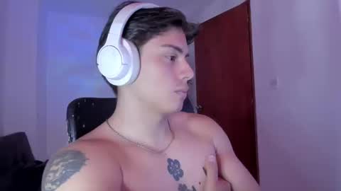 Snapshot of gio_russo chatting on September 8, 9:47 pm GioRusso online show from September 8, 9:47 pm