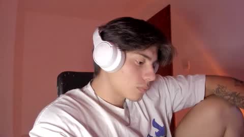 Snapshot of gio_russo chatting on October 11, 9:02 pm GioRusso online show from October 11, 9:02 pm