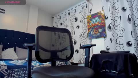 GIOMAR REYES online show from October 11, 5:50 am