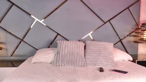 giorgia online show from October 6, 3:04 am