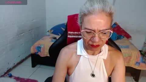 Snapshot of giorgia_xue53 chatting on December 27, 1:43 am Mary online show from December 27, 1:43 am