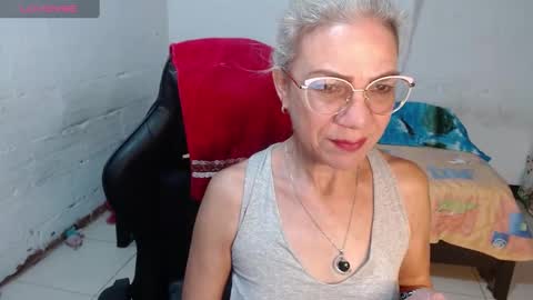 Snapshot of giorgia_xue53 chatting on December 27, 8:39 pm Mary online show from December 27, 8:39 pm