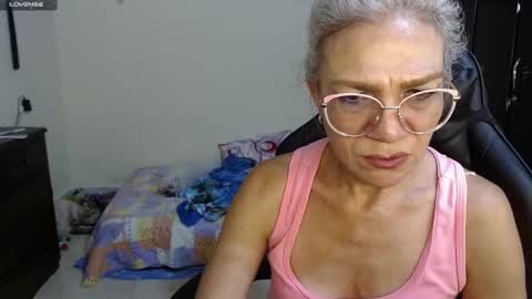 Snapshot of giorgia_xue53 chatting on February 2, 2:59 am Mary online show from February 2, 2:59 am