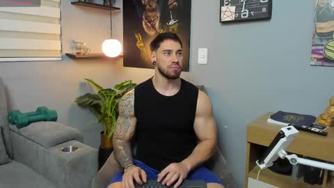 Giorgio leone online show from May 13, 2:20 am