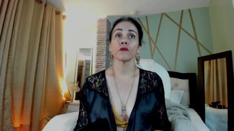 Girasol Walton online show from January 21, 3:32 pm