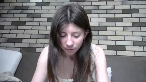 girl_cute007 online show from May 18, 6:58 pm