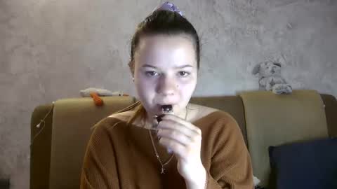 girl_cute07 online show from May 7, 5:07 pm