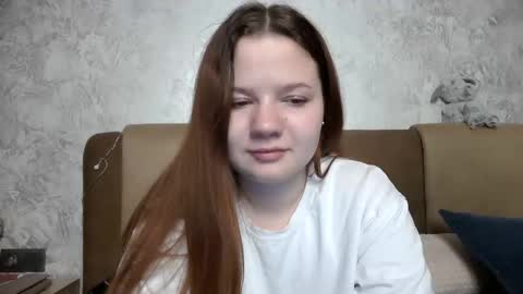 girl_cute07 online show from May 17, 6:48 pm