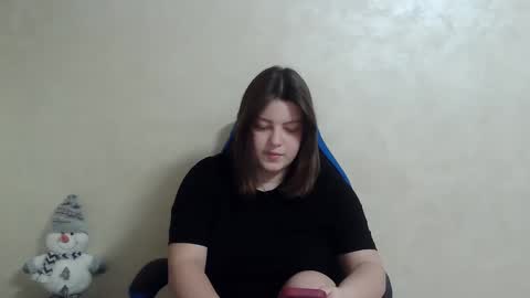 Snapshot of girl_leya chatting on December 27, 11:10 pm girl_leya online show from December 27, 11:10 pm