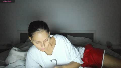 Snapshot of girl_mila chatting on January 16, 11:03 am Lora and Rebecca online show from January 16, 11:03 am