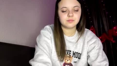 Snapshot of girl_shy07 chatting on February 23, 3:09 pm girl_shy07 online show from February 23, 3:09 pm