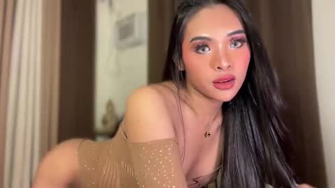 queen ronna online show from May 16, 4:06 pm