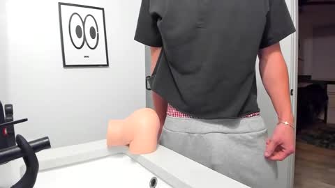 Snapshot of girlcontrol chatting on November 29, 5:54 am girlcontrol online show from November 29, 5:54 am