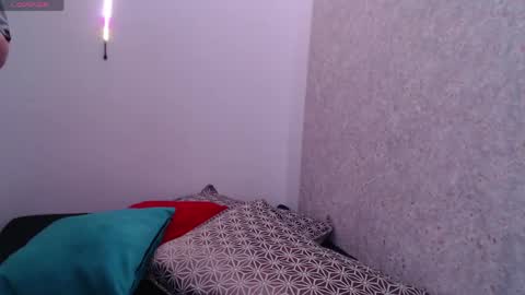 Snapshot of girlghost_ chatting on April 16, 11:51 pm GhostG online show from April 16, 11:51 pm