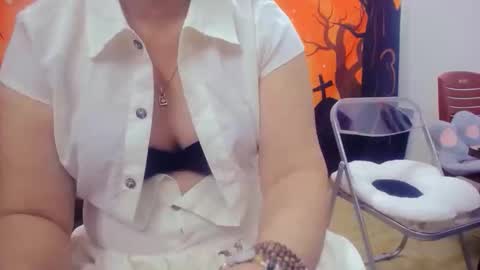 girlhanoi online show from November 4, 12:59 pm