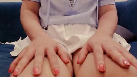 girlhanoi online show from April 2, 1:53 pm