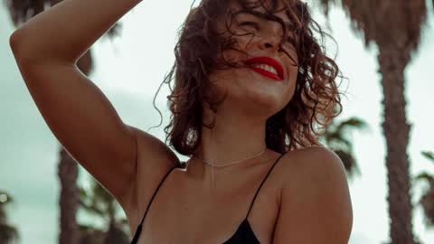 Hanna online show from December 6, 4:38 pm