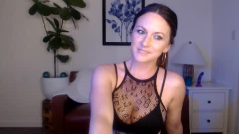 Girlnexxxdoor online show from March 1, 12:12 am