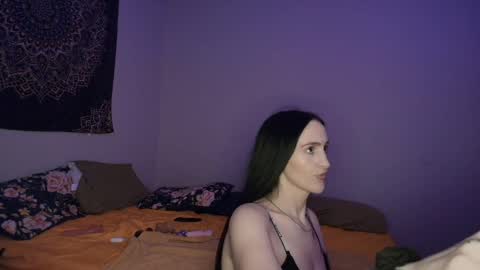 Camille online show from April 3, 5:33 pm