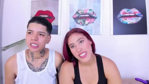 Snapshot of girls_inlove chatting on September 24, 11:35 am girls_inlove online show from September 24, 11:35 am