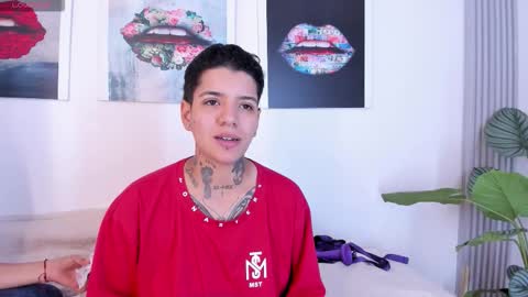 Snapshot of girls_inlove chatting on October 8, 11:52 am girls_inlove online show from October 8, 11:52 am