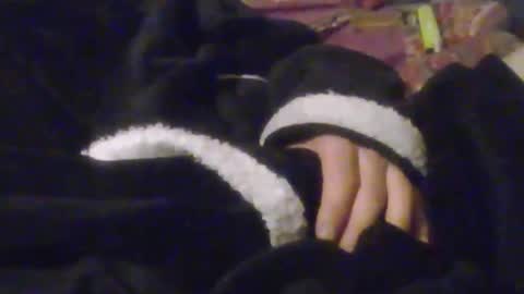 lovegirlscallme online show from October 16, 7:04 pm