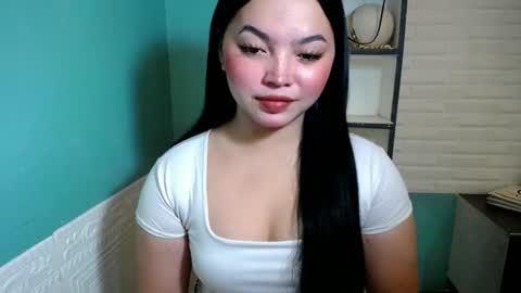 Rhaine online show from February 24, 6:39 pm
