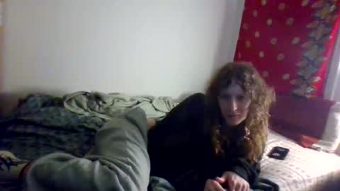girlw0rm online show from March 21, 8:08 am